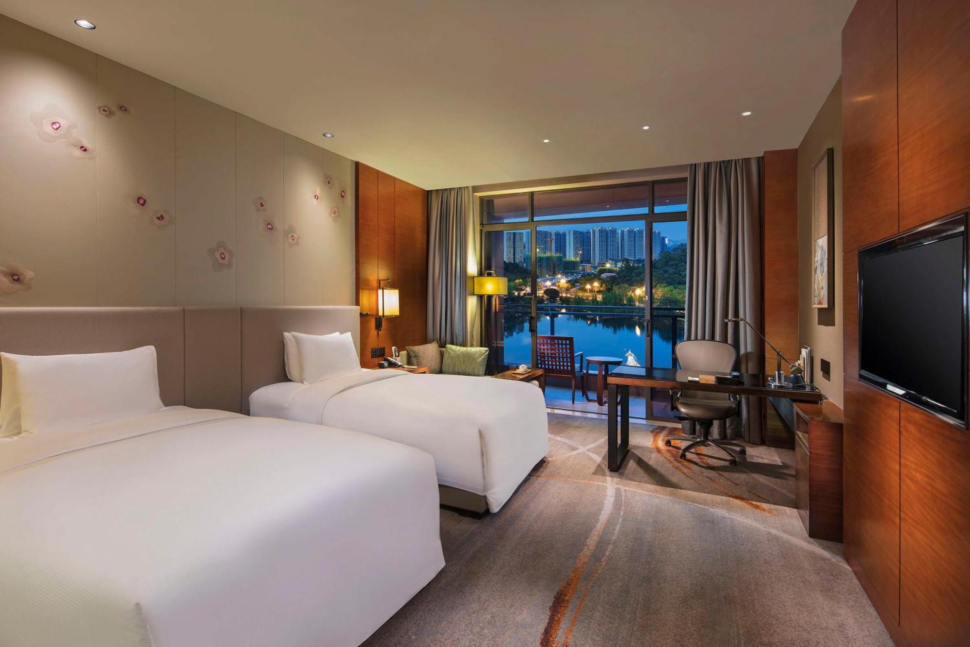 Doubletree By Hilton Guangzhou Science City-Free Shuttle Bus Service During Canton Fair Period Eksteriør billede